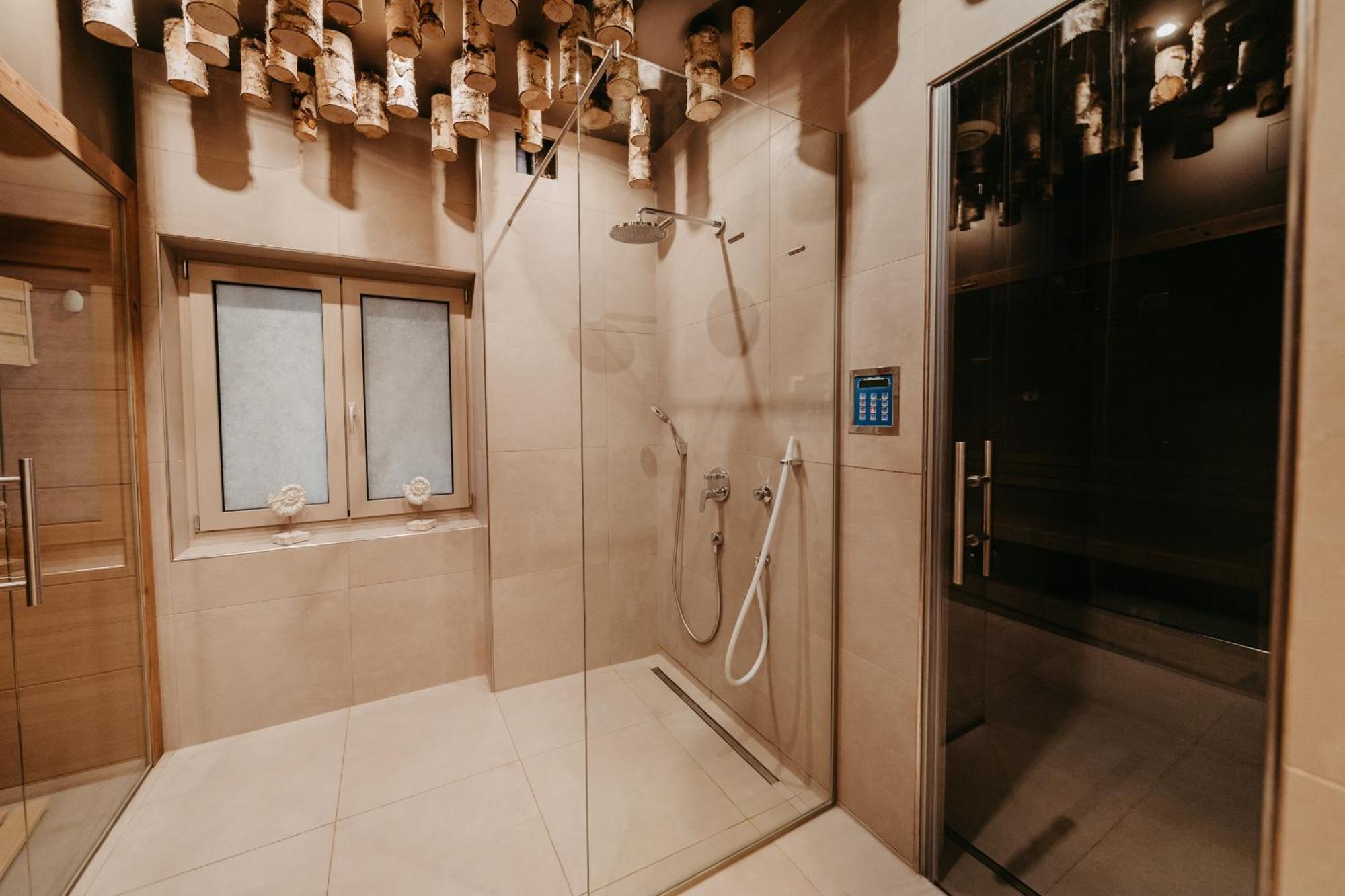 Hideaway An Der Weinstrasse - Pool & Sauna - Apartments Anderlage 스피에펠트 외부 사진